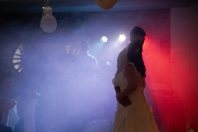 poročna fotografija studio magična svetloba
