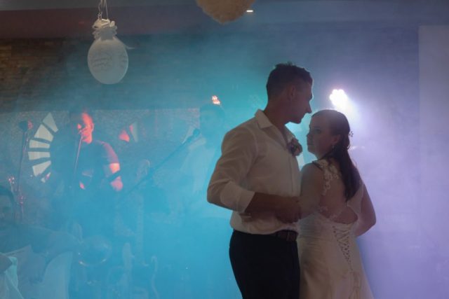 poročna fotografija studio magična svetloba